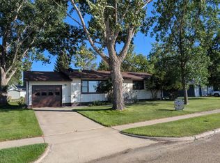 14 W Kansas Ave, Fort Peck, MT 59223