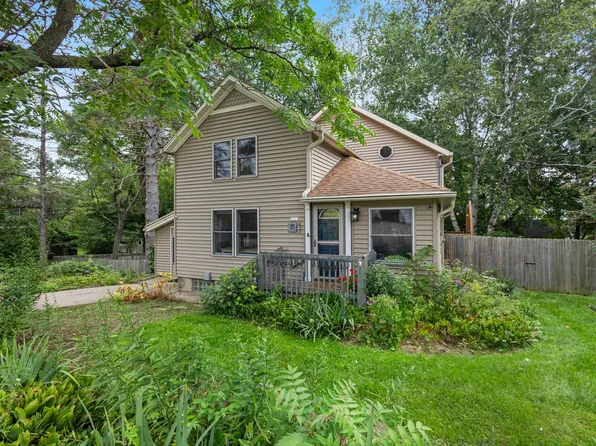 2865 Old Creek Rd, Middleton, WI 53562