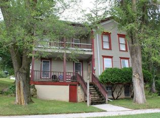 632 N Galena St, Mount Carroll, IL 61053