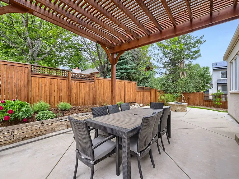 927 Poplar Pl — Photo 19