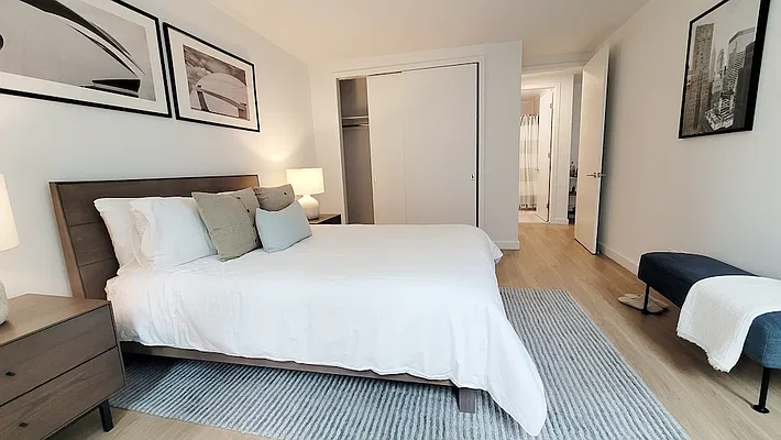 Rented by Greystar | media 6