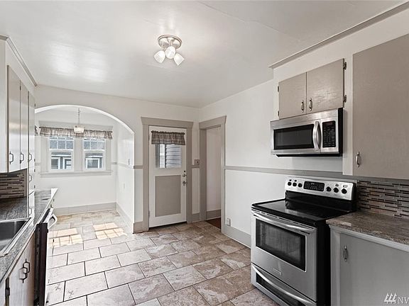 4th image of 5130 61st St NE