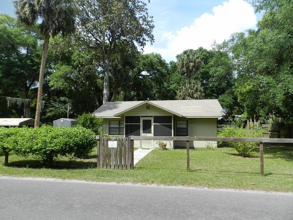1st image of 104 NW 2nd Ave