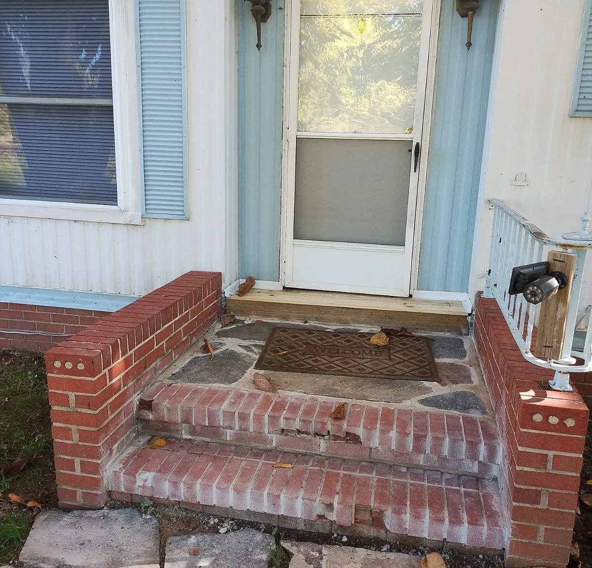 2 bed, 1100 sqft, $1,200 — Photo 2