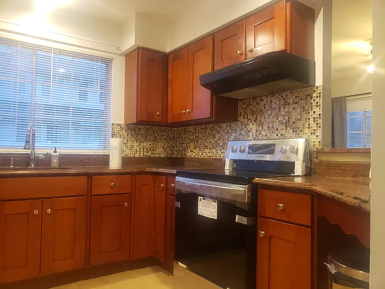 91 Cortland Ln #91 — Photo 6