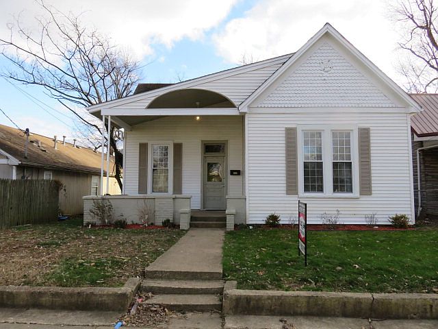 1st image of 1206 W 1st St