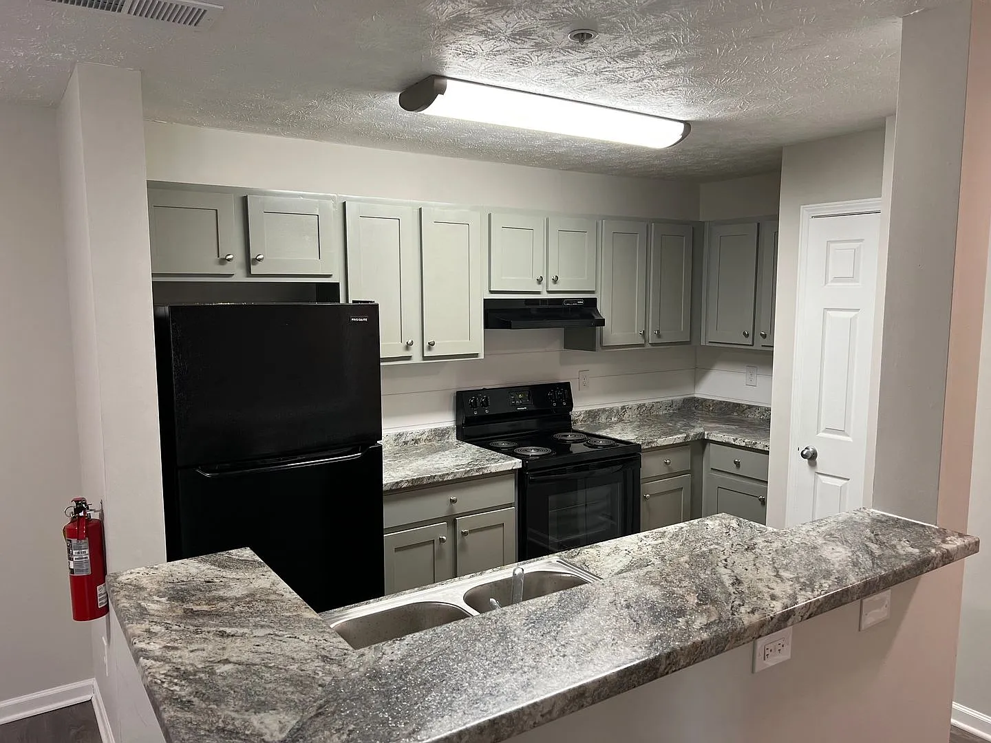 Salem Chase Apartments — Photo 3