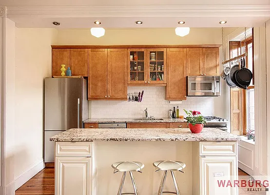 Rented by Warburg | media 20