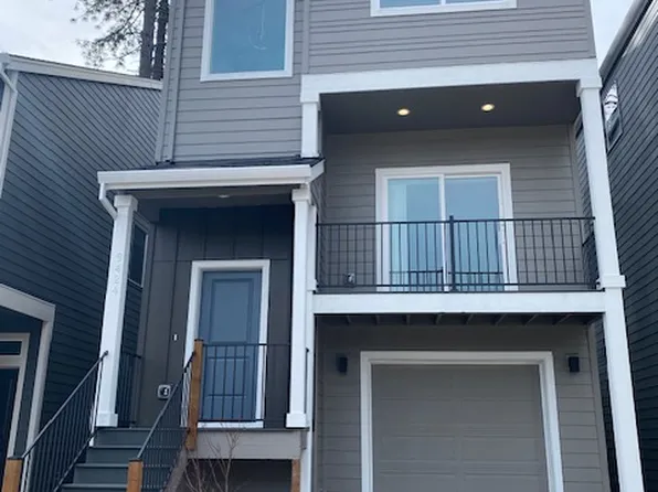 9424 SW Longstaff St, Tigard, OR 97223