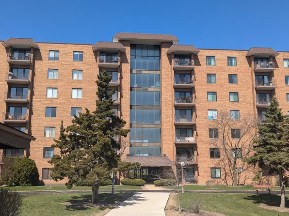 1717 W Crystal Ln Unit 503, Mount Prospect, IL 60056