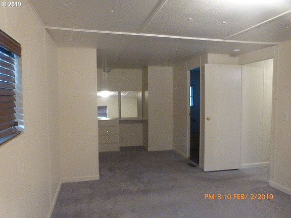 4th image of 11316 NE 28th St Unit 5