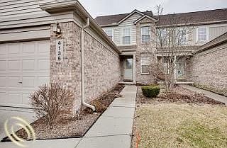 1st image of 4135 Hunters Cir E #105