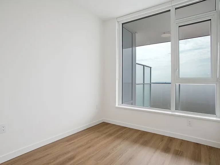 277 W 42nd Ave — Photo 22
