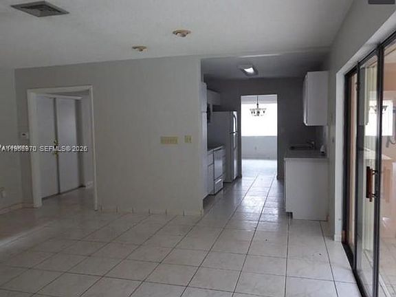 4th image of 6895 Loch Ness Dr