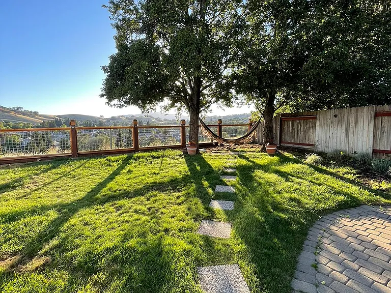 111 Pine Valley Ct — Photo 31