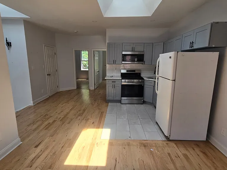 160 Martin Luther King Jr Dr #2 — Photo 1