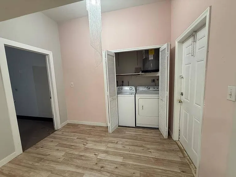 9141 NW 152nd St — Photo 26