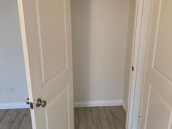 4th image of 1041 Lincoln Ave