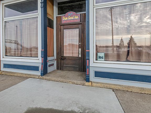 2nd image of 405 N Main St