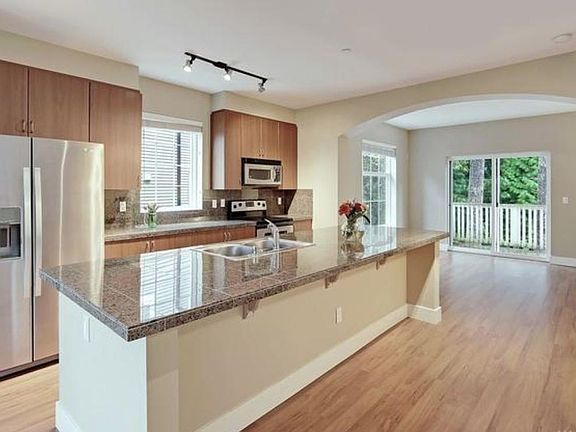 2nd image of 22560 NE Alder Crest Ln