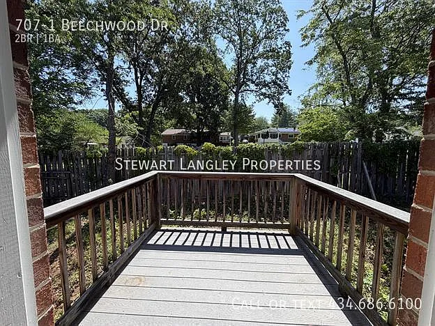 707-1 Beechwood Dr — Photo 10