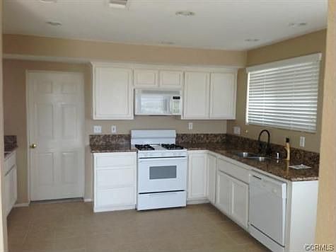 3rd image of 27735 Durant St