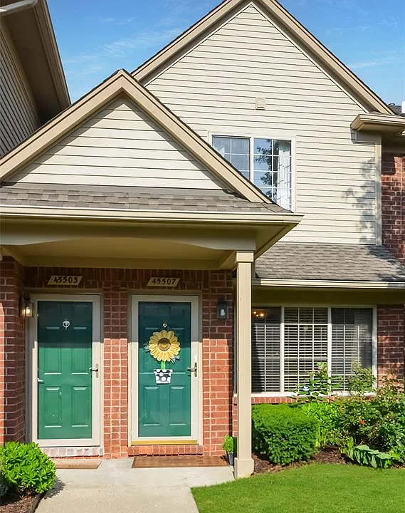 45507 Hidden View Ct