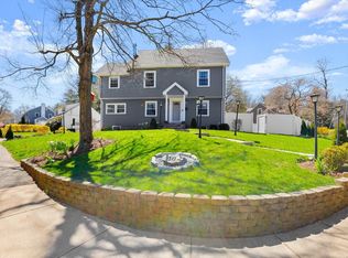 16 Oak St, Natick, MA 01760