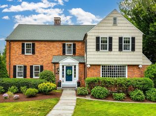 327 N Steele Rd, West Hartford, CT 06117