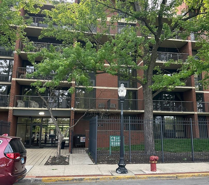 1st image of 3021 S Michigan Ave Unit 311