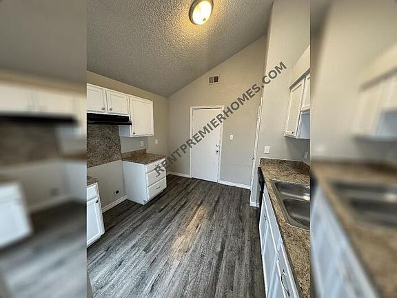 3rd image of 6735 Poppy Dr