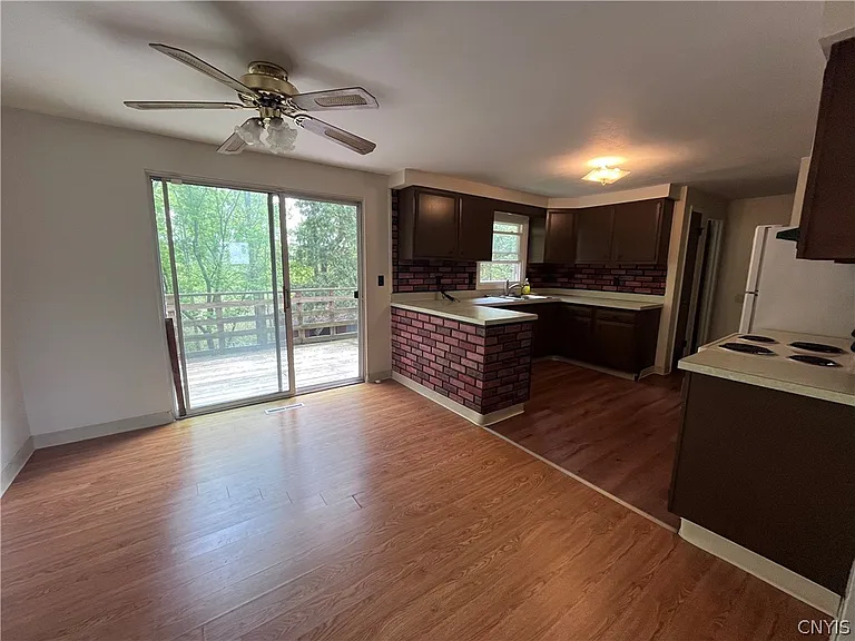 645 Sunflower Dr — Photo 4