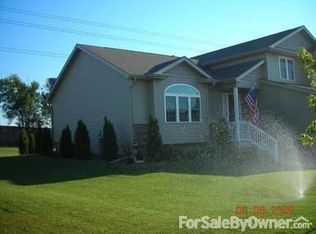 2438 Emily Ln, Lincoln, NE 68512