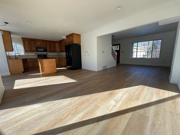 5th image of 23204 E 2nd Ave