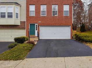 5257 Ballycastle Cir, Alexandria, VA 22315