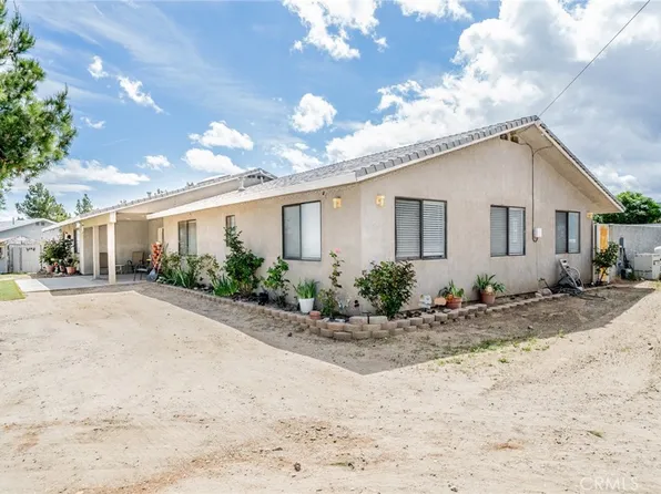 9980 Johnson Rd, Phelan, CA 92371