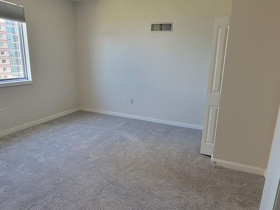 5th image of 901 N Penn St Unit 704