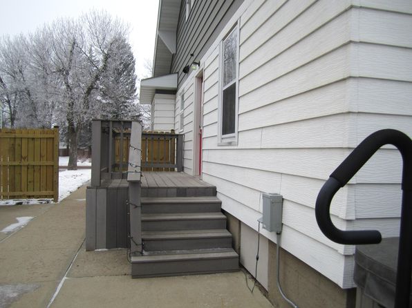766 Idaho Ave SE, Huron, SD 57350
