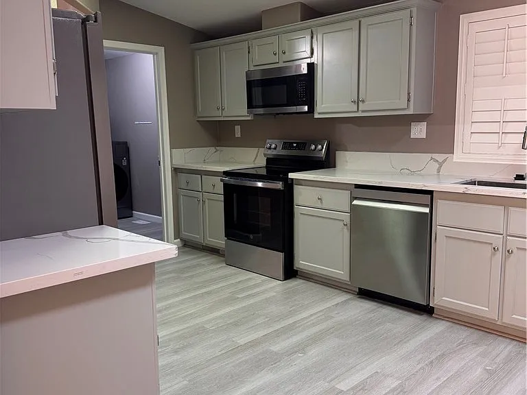 2205 W Acacia Ave #190 — Photo 8