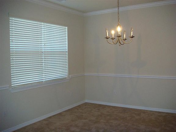 4th image of 2910 Ashbrook Ln