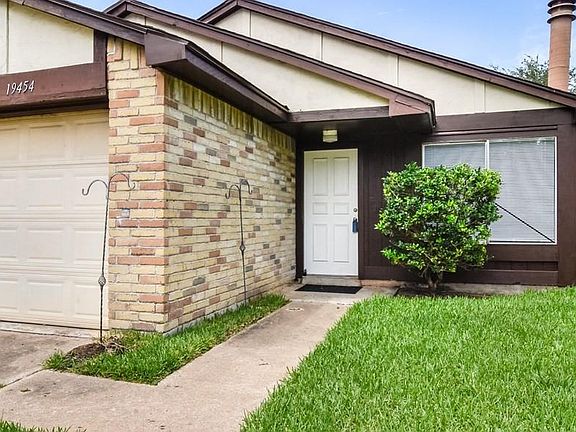 2nd image of 19454 Cypress River Dr