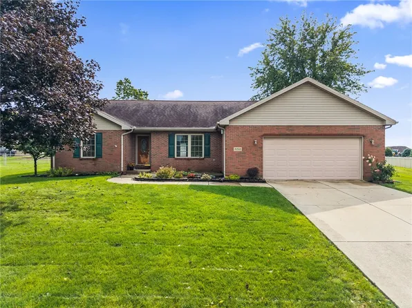 3241 Sioux Dr, Piqua, OH 45356