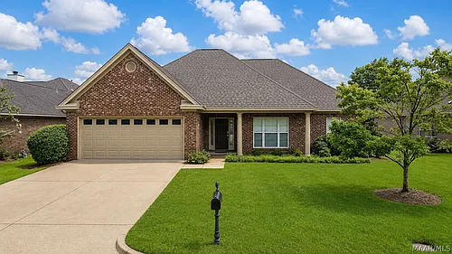 9729 Helmsley Cir Photo 1