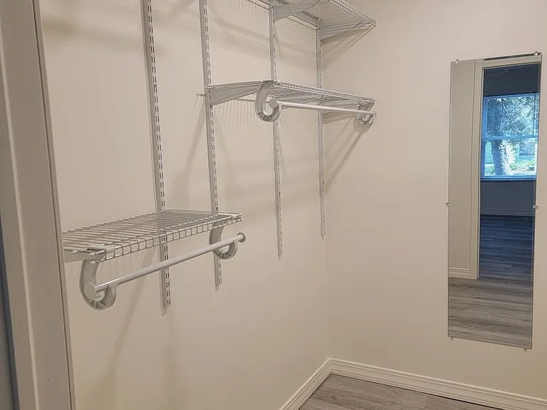 University Park Apartments near Cornell University — Photo 144
