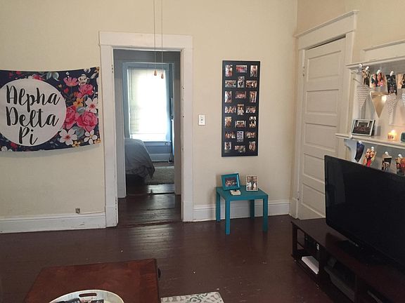 4th image of 421 Woodland Ave #A