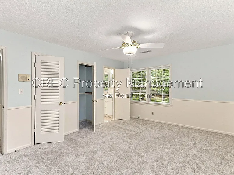 321 Shaftesbury Ln — Photo 23