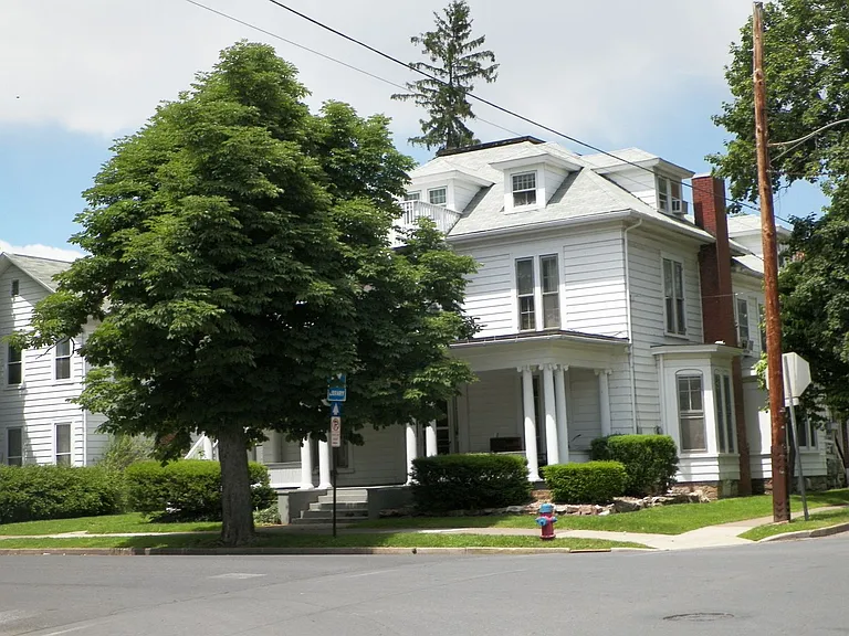 103 W Main St — Photo 6