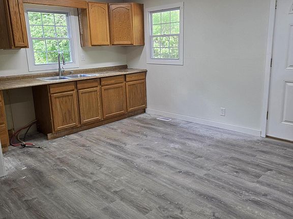 4th image of 2145 Grey Ridge Rd