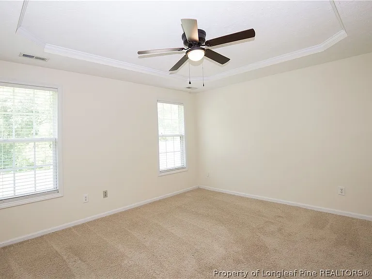 112 Raymond St — Photo 31