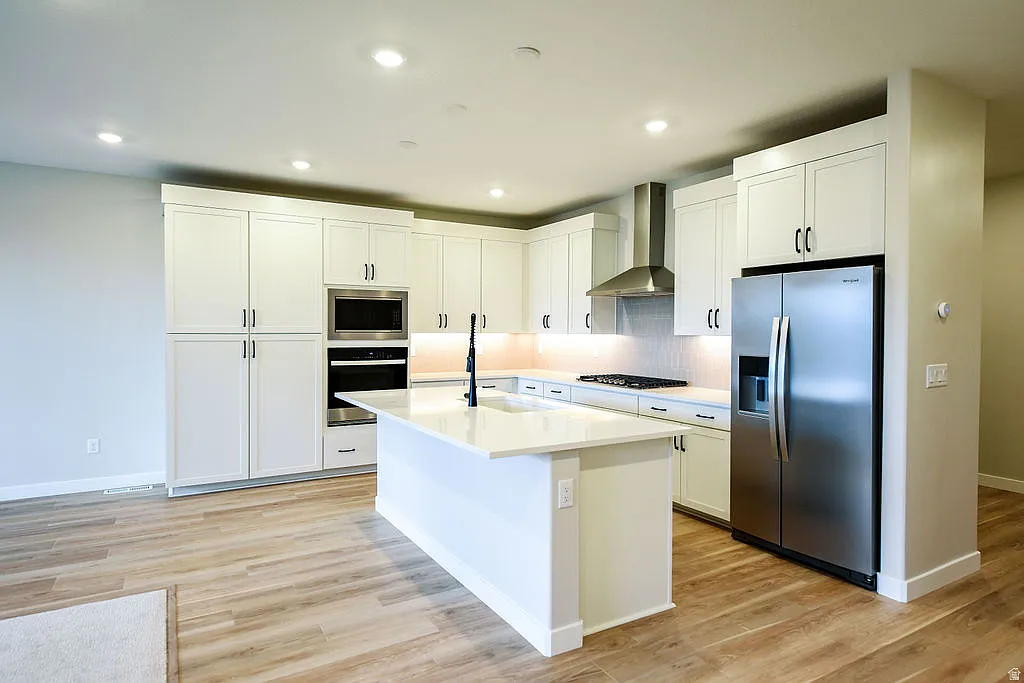 5 bed, 2410 sqft, $3,395 — Photo 4